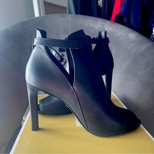 Michael Kors bootie!